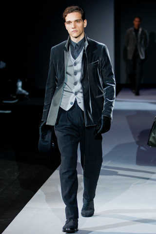 Giorgio Armani / - 2011-2012